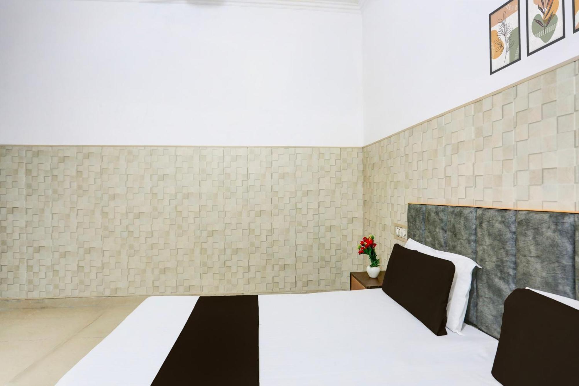 Hotel O Vk Palace Agra  Bagian luar foto