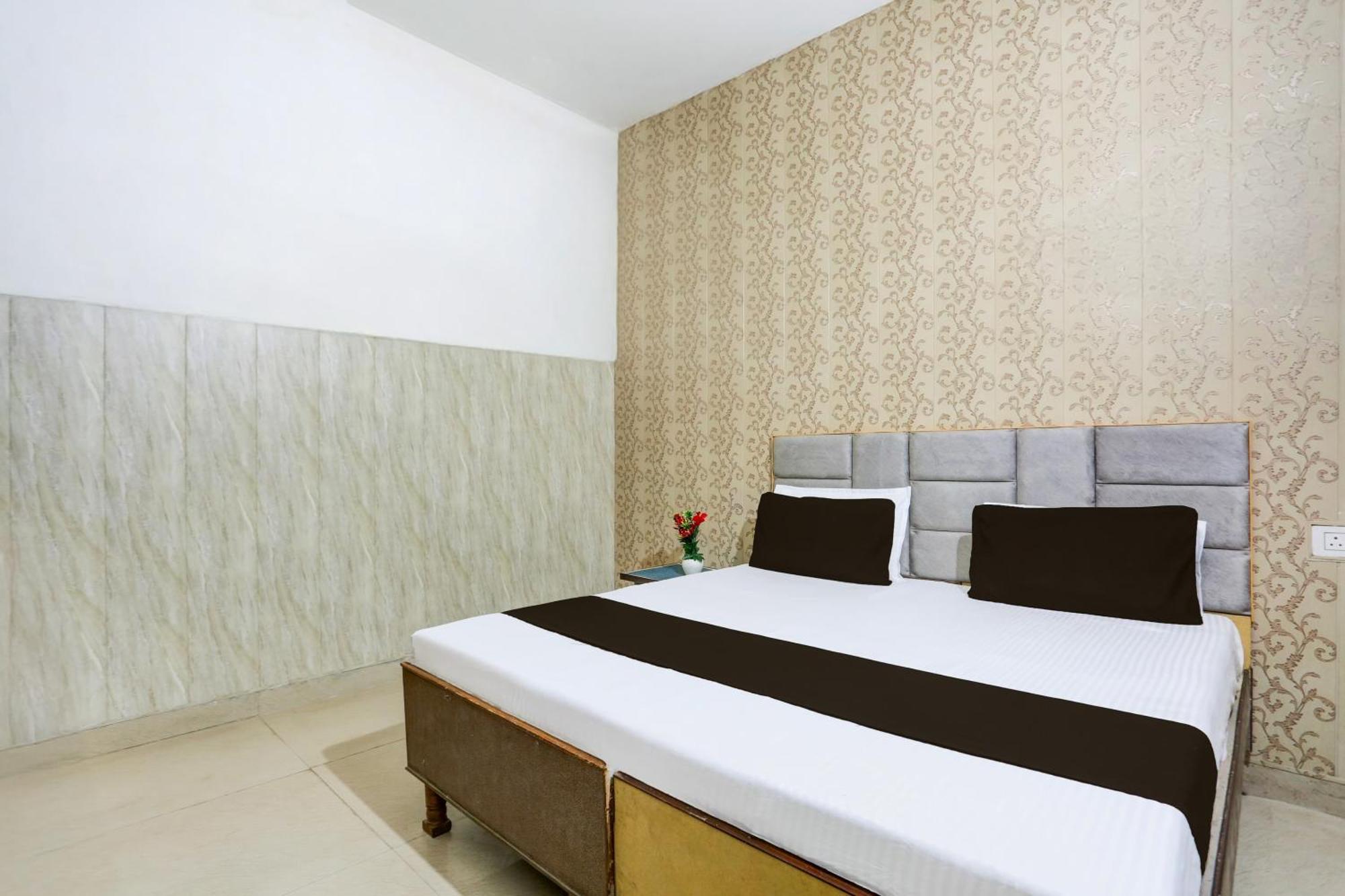Hotel O Vk Palace Agra  Bagian luar foto